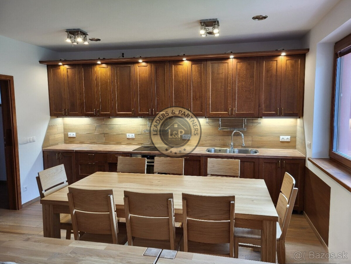 Prenájom 4i RD 573m², sklad,hala,garáž,parking 7x,Stupava
