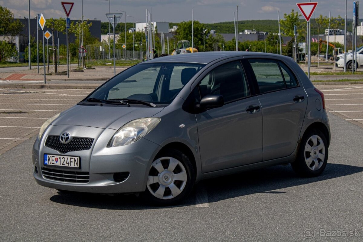 Toyota Yaris 1.3 VVT-i, 64 kW, M5, 5d.