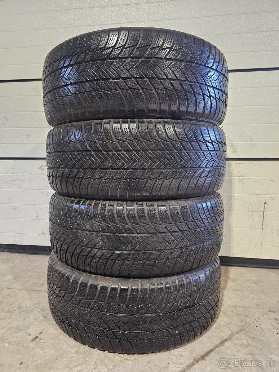 Zimné Pneu Bridgestone Blizzak LM001 255/55 R19