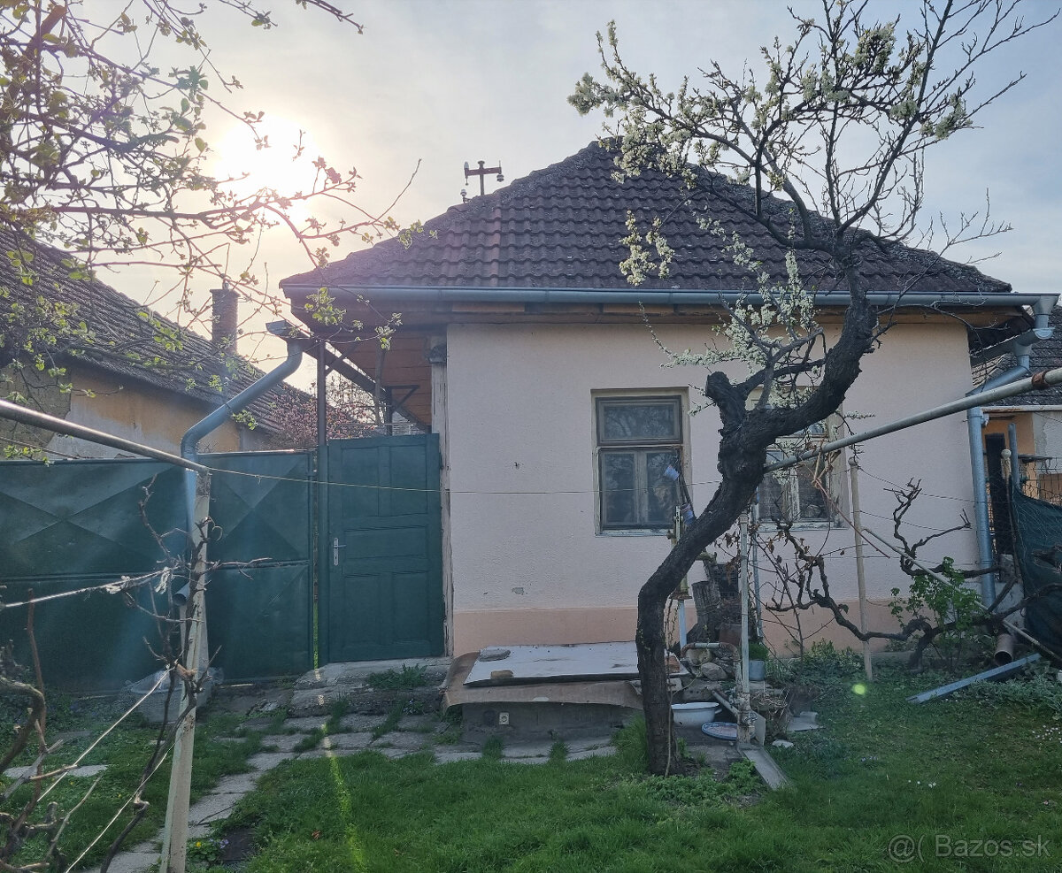 2 x RODINNÝ DOM a POZEMOK 1099 m2 POBEDÍM - NMNV