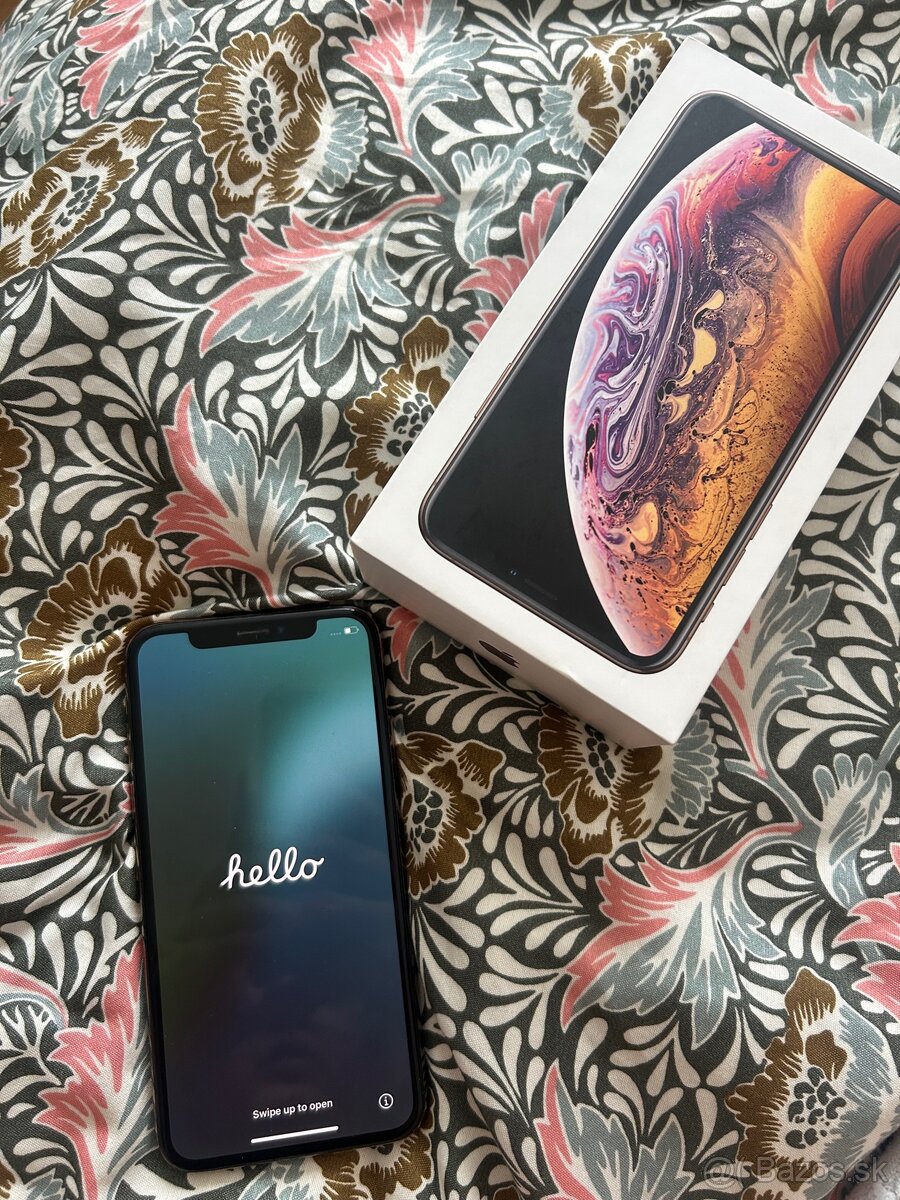 iPhone Xs, 64GB
