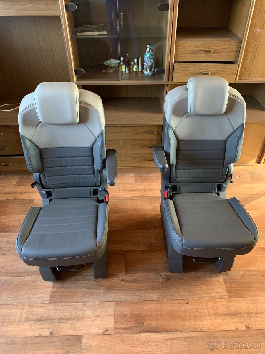Prodám poslední řadu sedadel VW Multivan T7 Kůže