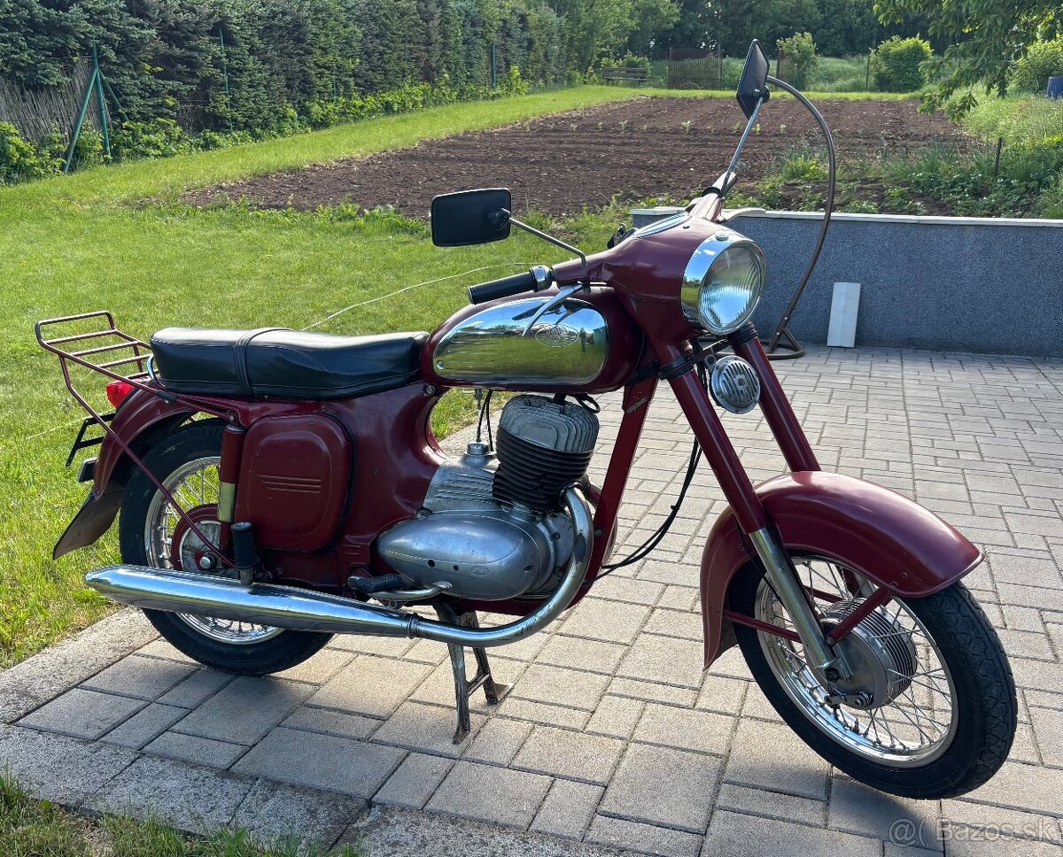 Jawa 250 559 Panelka