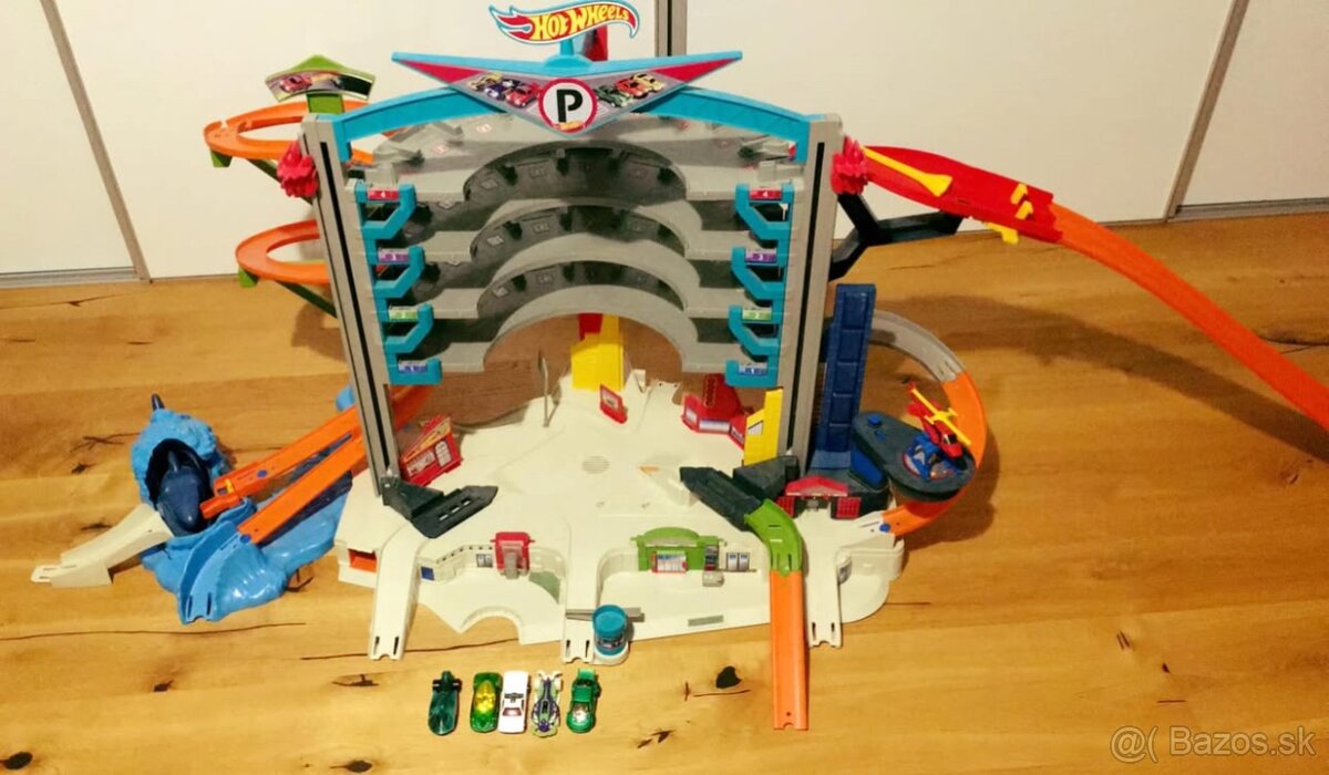 Hot Wheels Ultimate Garage