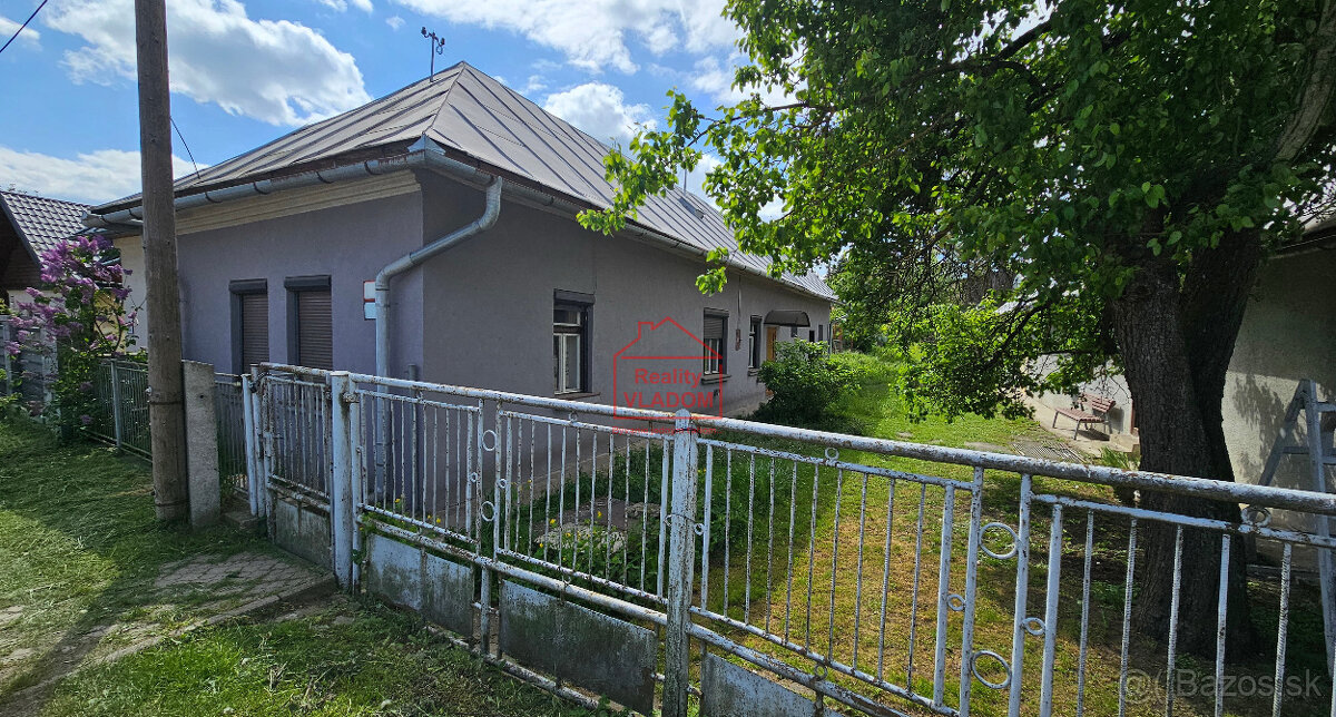 ➡️ Na predaj starší dom s priľahlým pozemkom.