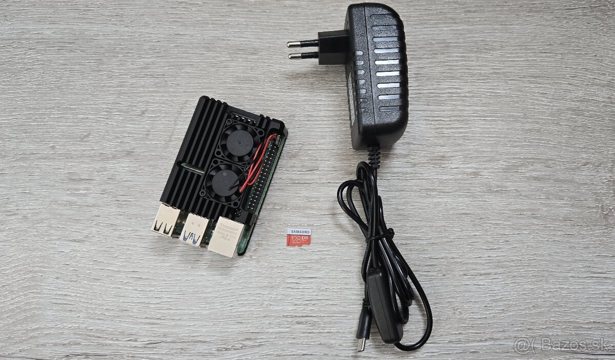 Raspberry Pi 4 Model B 4GB + 128GB micro SD + adaptér