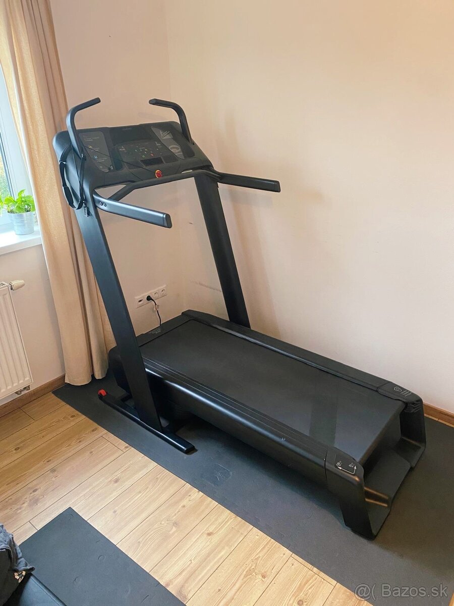 Bežecký pás DOMYOS až 20% sklon a 18km/h rýchlosť