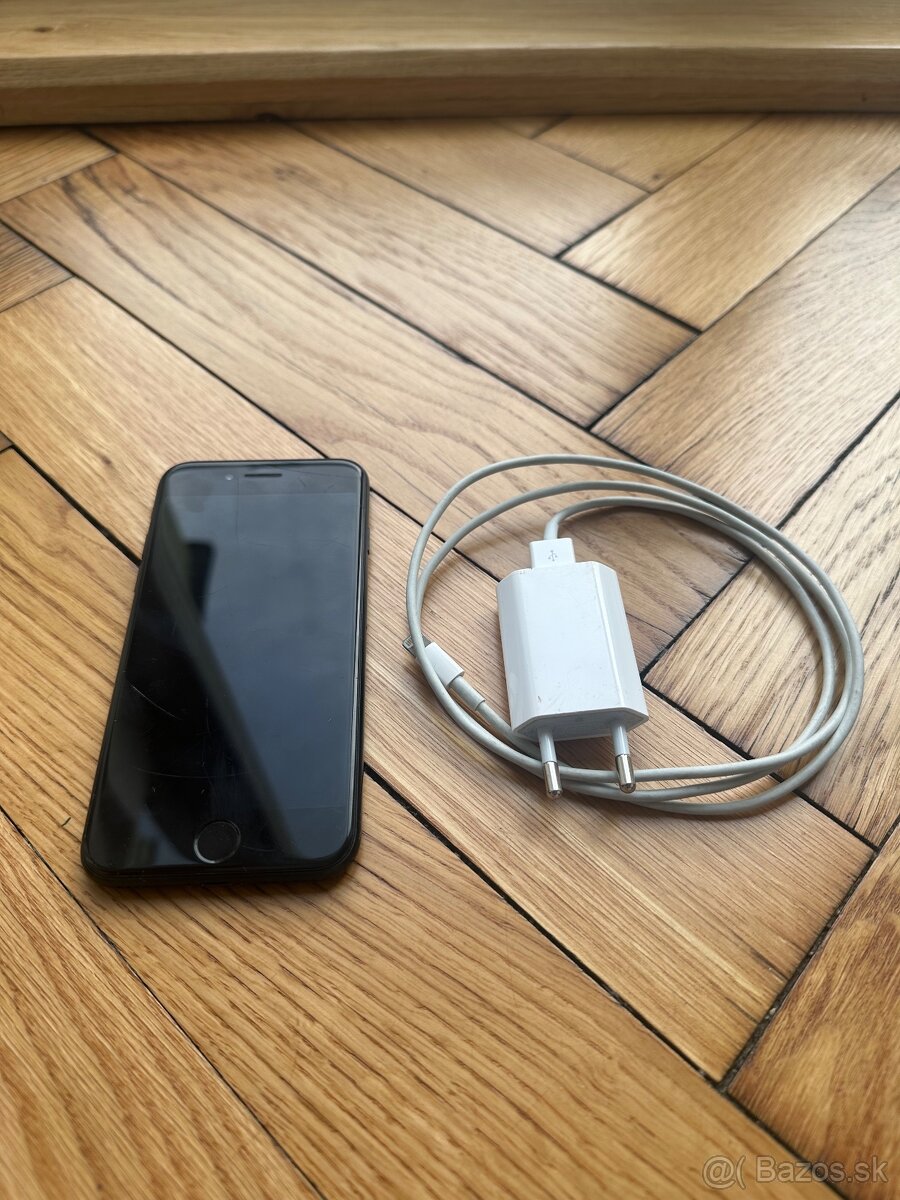 Apple iPhone SE 64GB