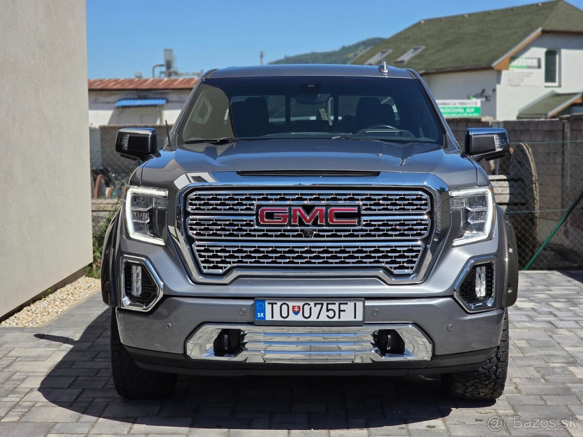 GMC Sierra 5.3L V8, 2021 AT4 výbava Full DPH