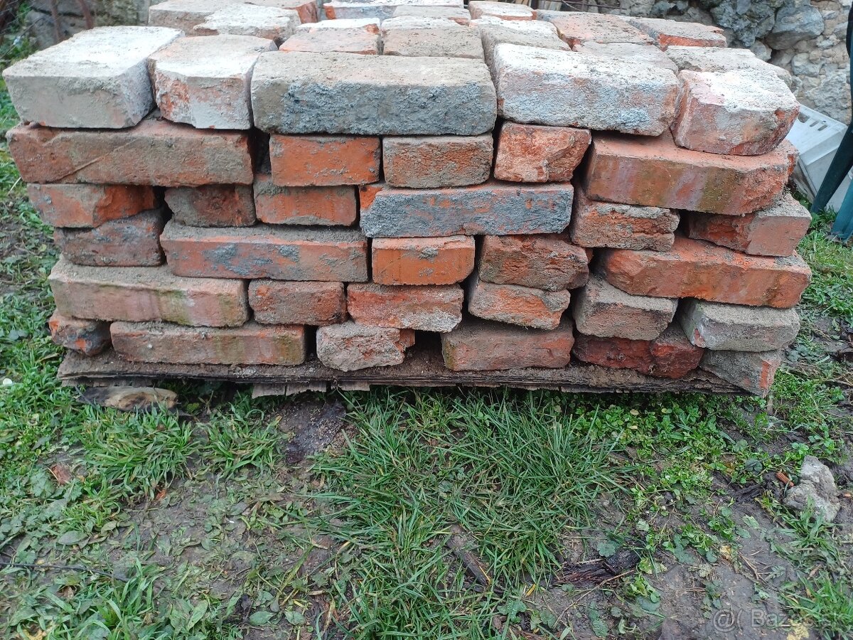 Darujem tehly za odvoz