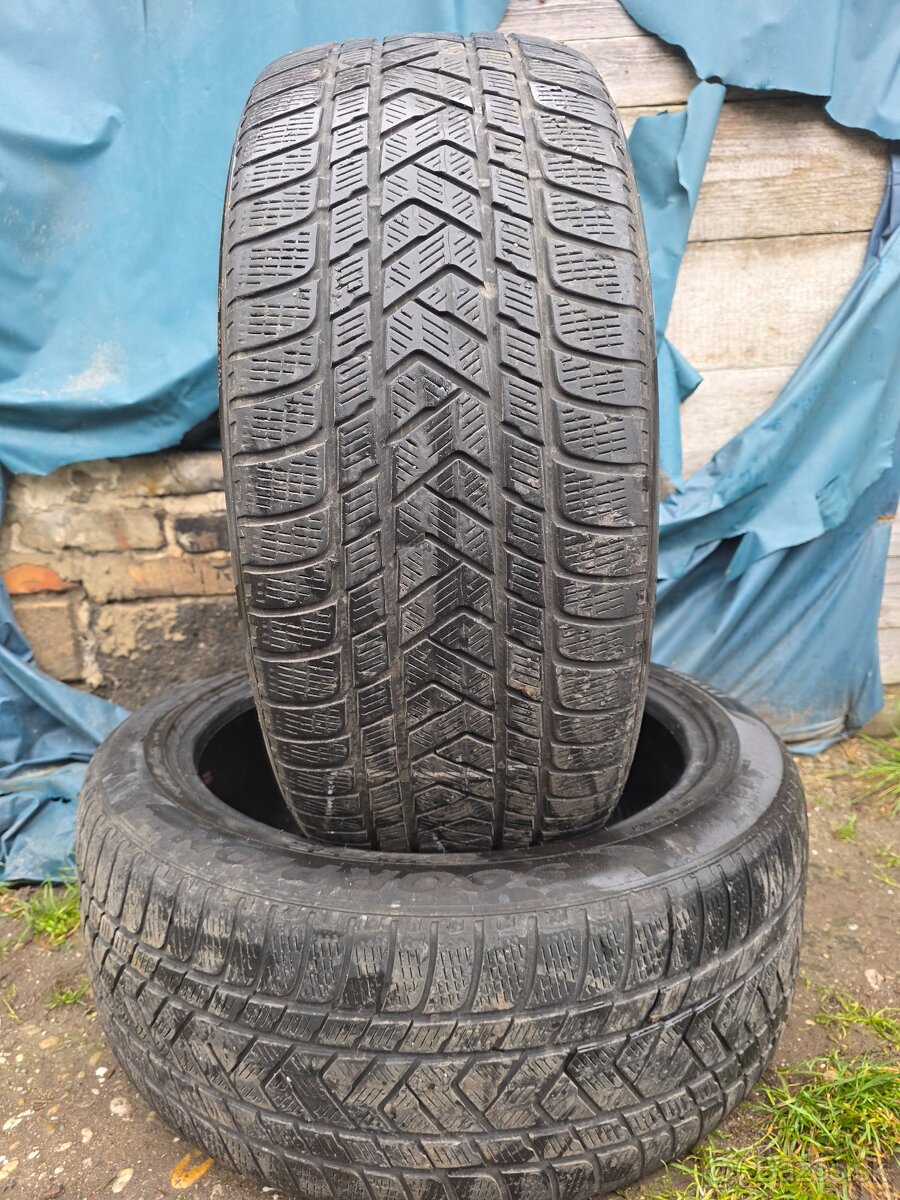 Ponúkam 2 zimné pneumatiky Pirelli Scorpion 275/45 R21