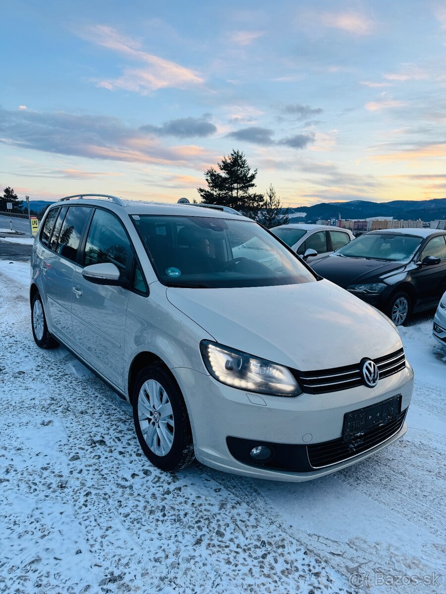 ✅ Volkswagen Touran Xenon