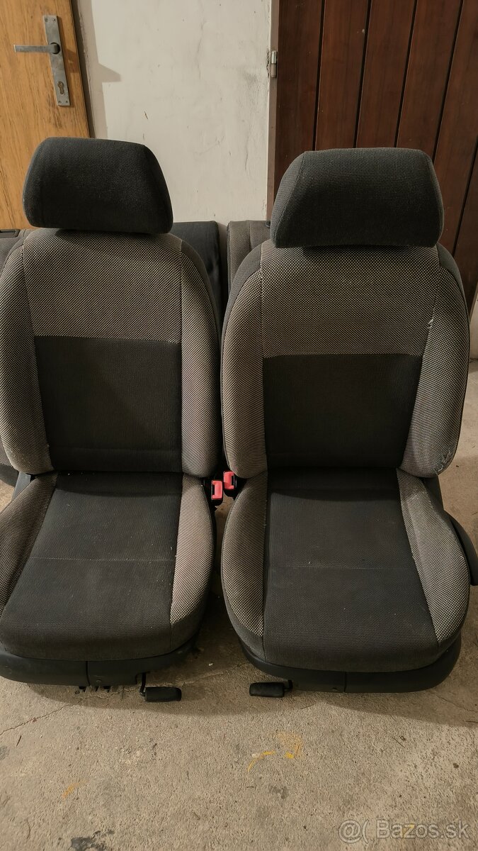 Sedačky Octavia 1