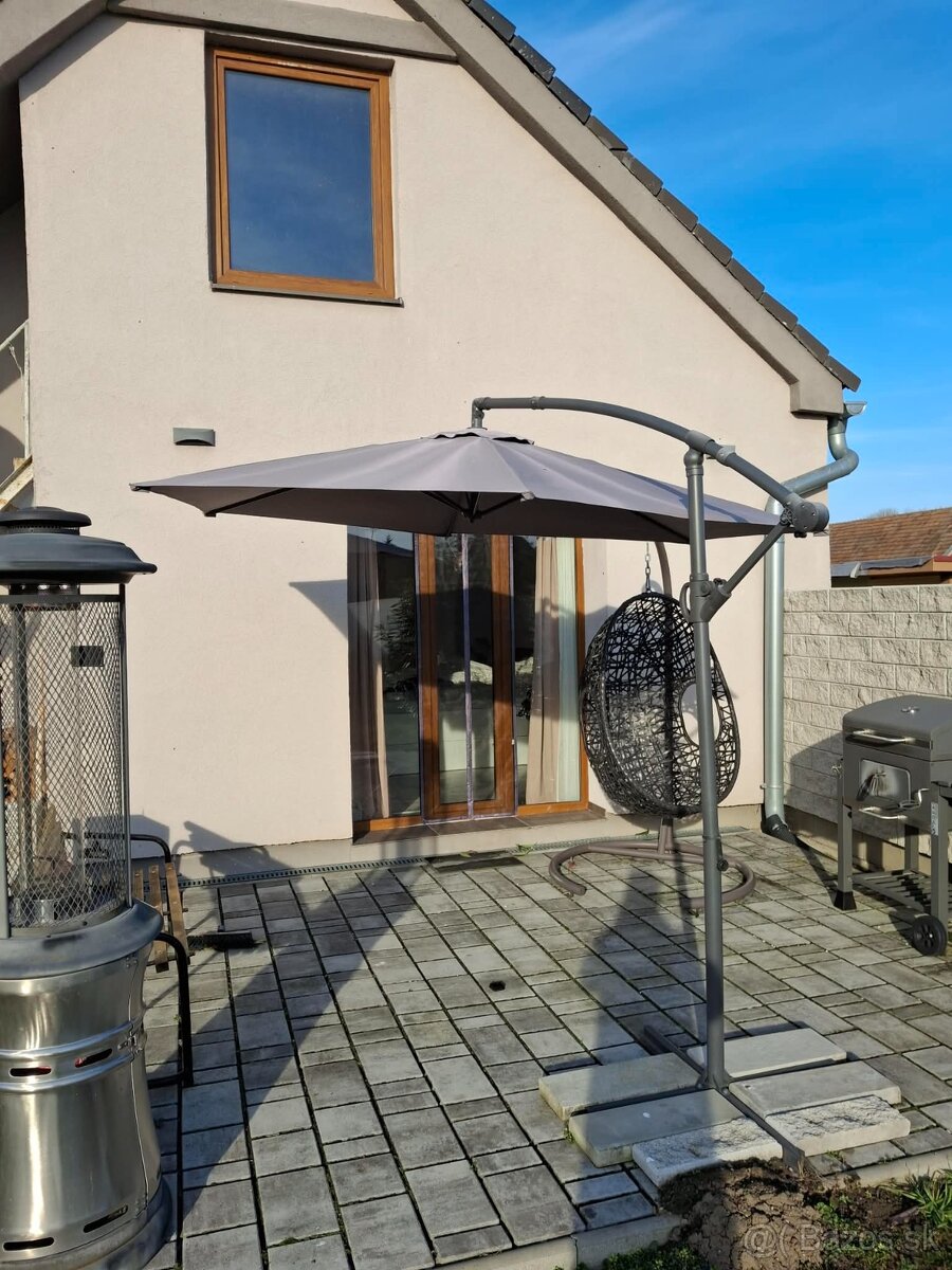 záhradný slnečník