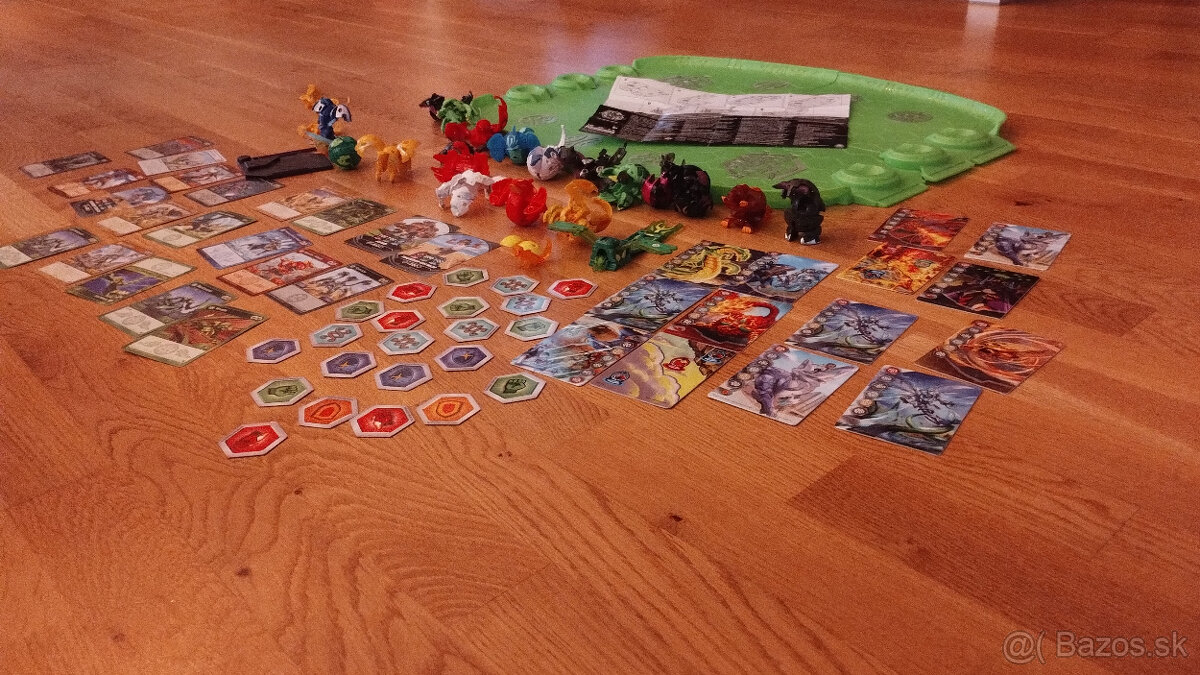21 ks Bakugan(+1mini), kartičky a aréna