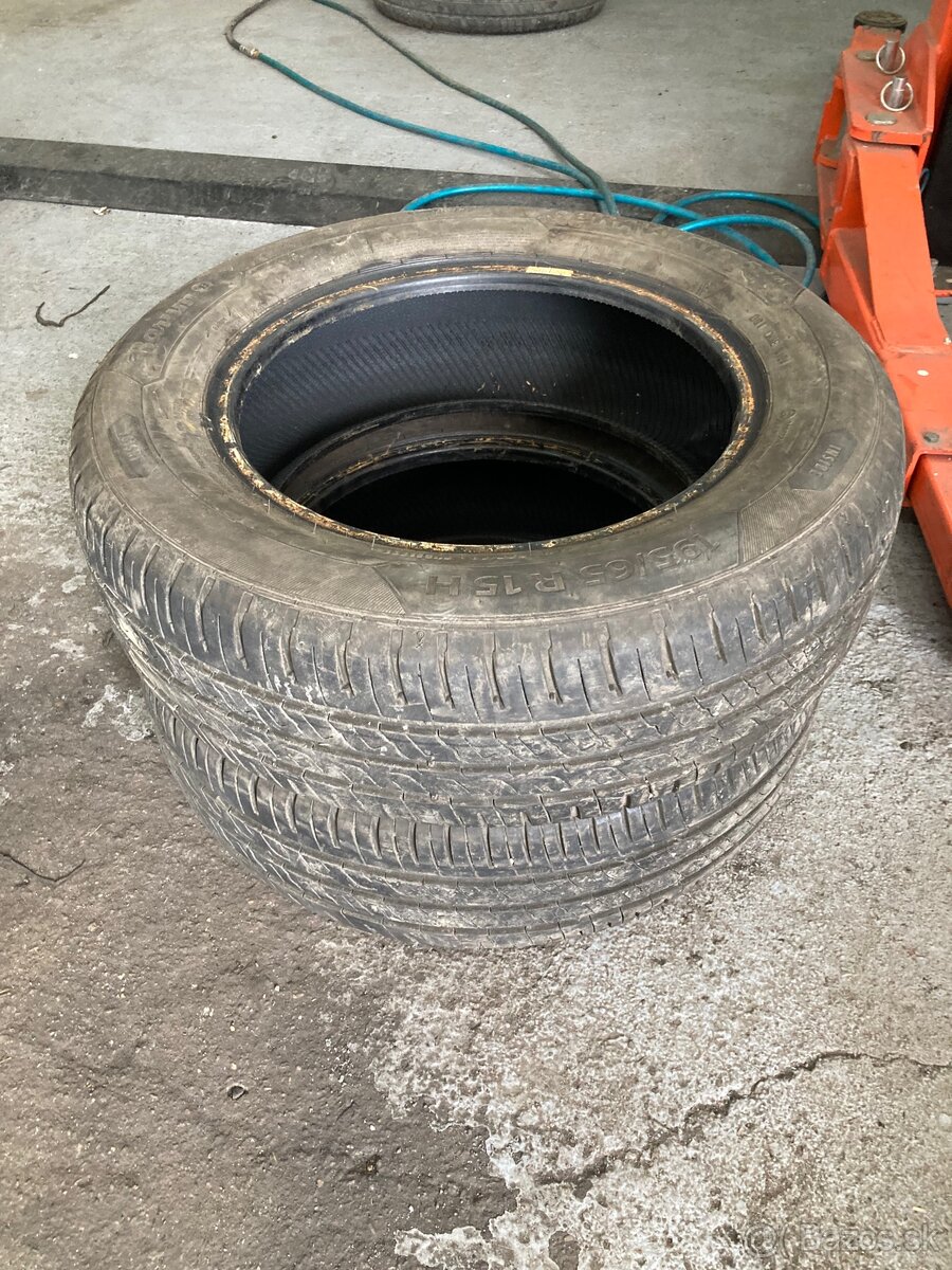 Gumy 195/65R15