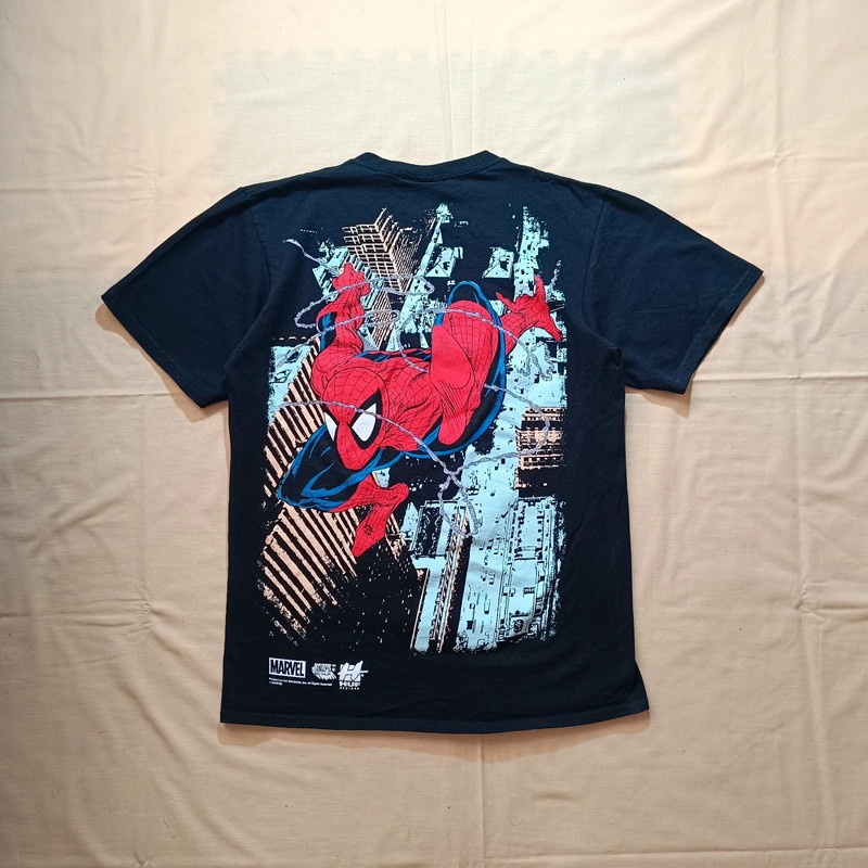 Huf x Marvel čierne tričko s veľkou potlačou Spider-man M
