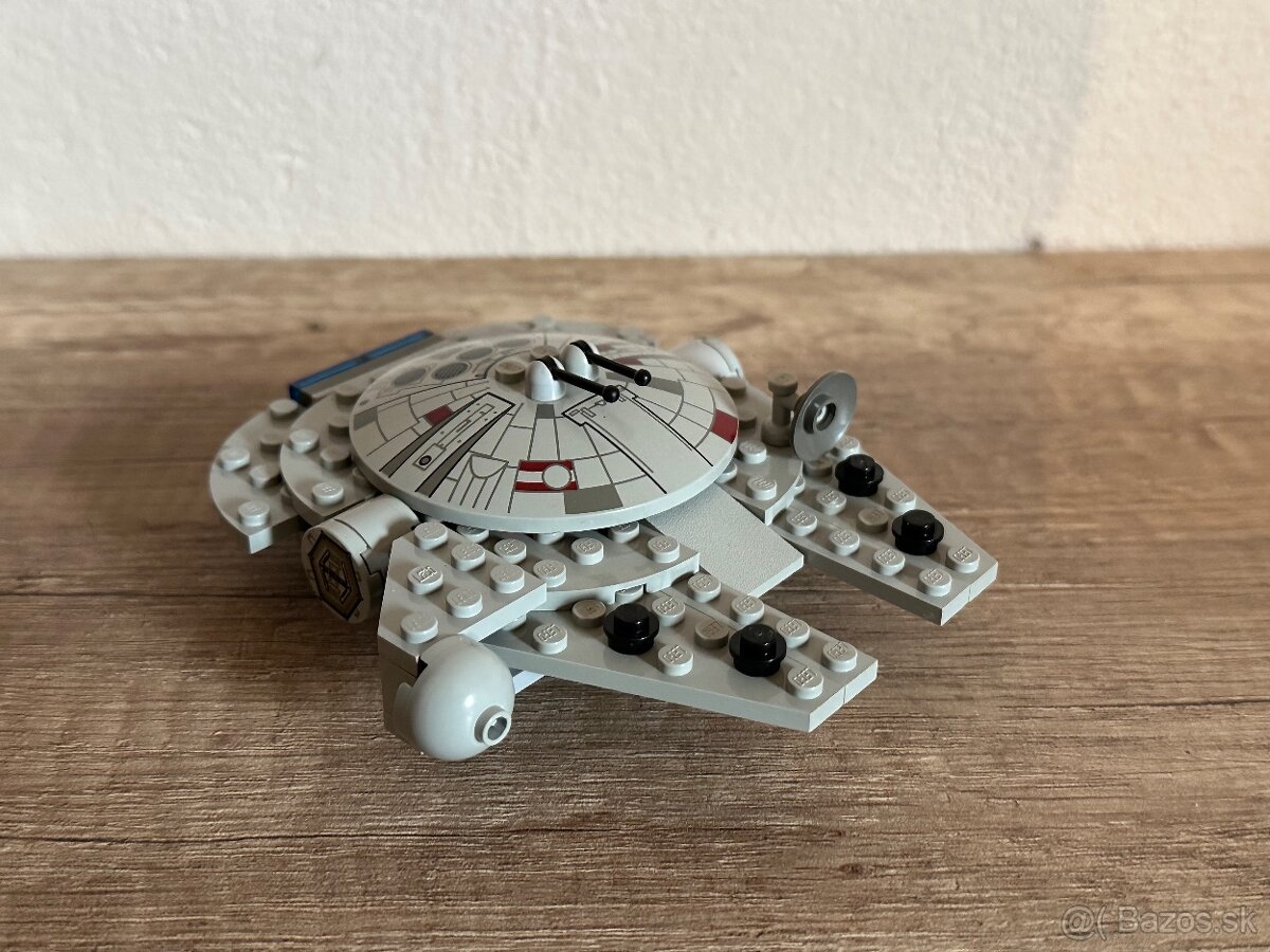 Lego Star wars 4488 Millenim Falcon kompletne
