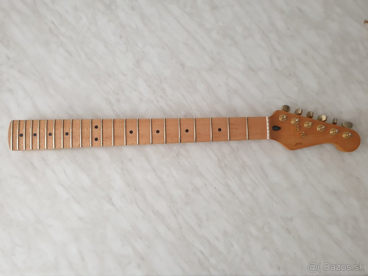 Krk na Stratocaster + tremolo