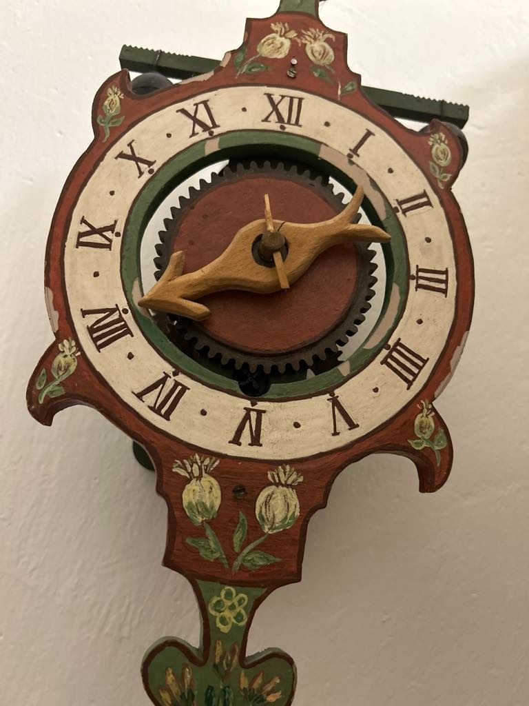 Hodinky drevéné vintage