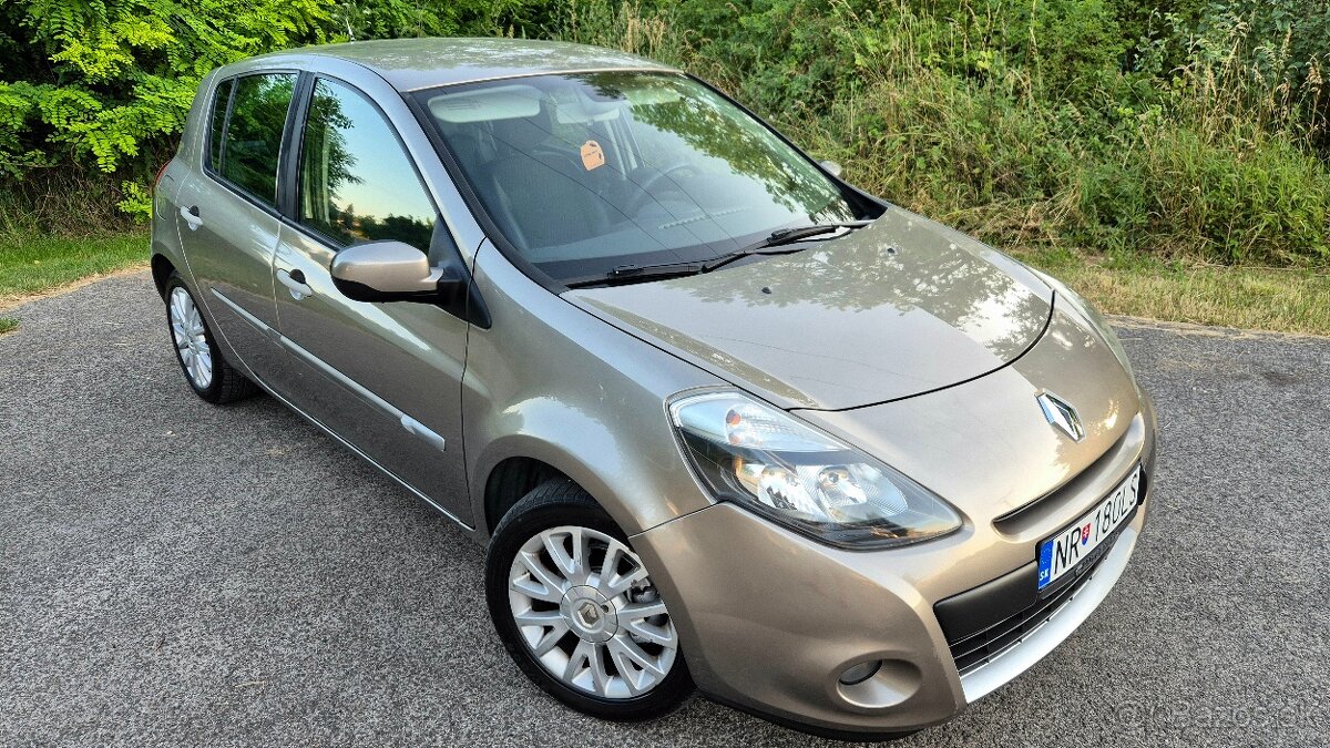 Predám Renault Clio Exclusive 1.6 automat