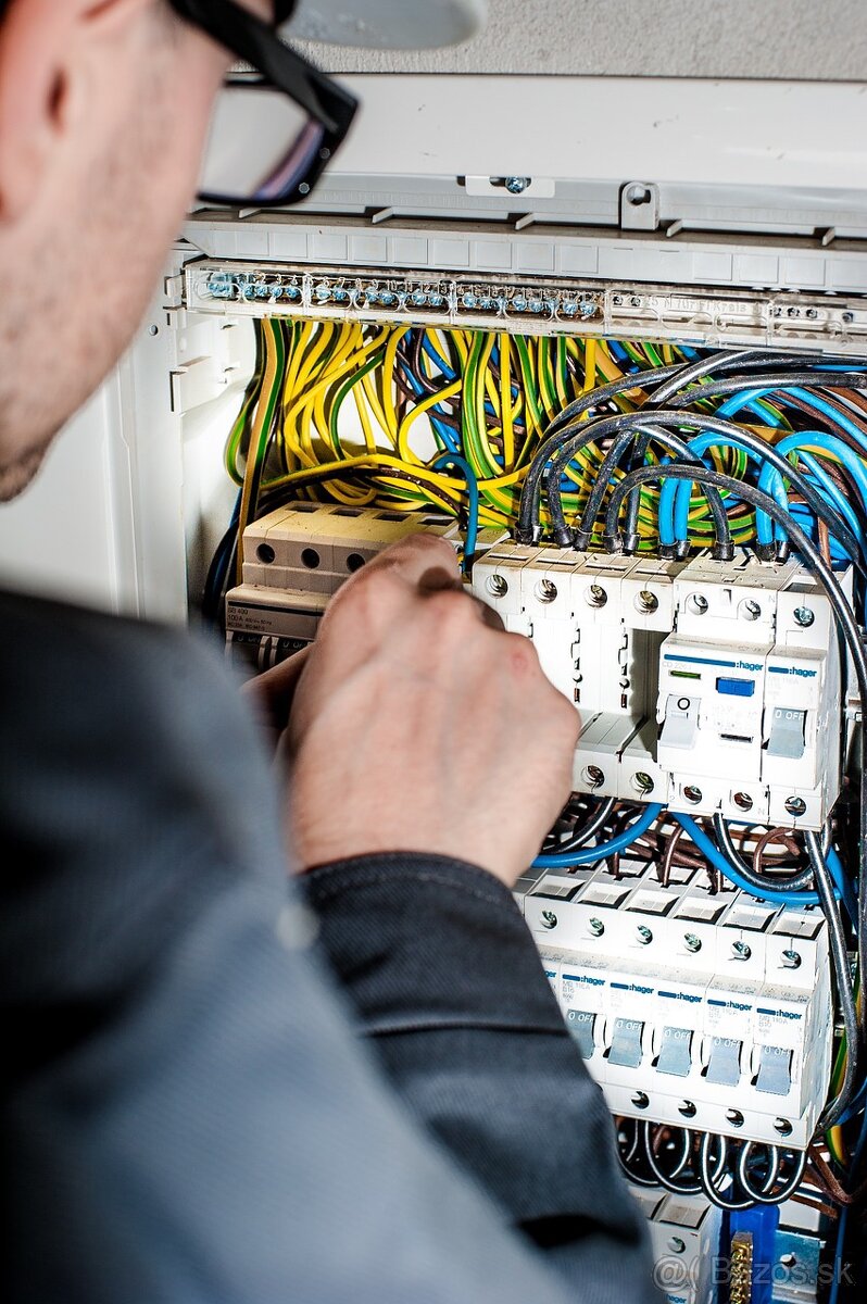 🫵HĽADÁME 2 ELEKTRIKÁROV DO NEMECKA🇩🇪✌️👨🔧👨🔧