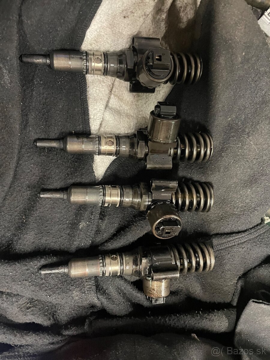 Vstrekovace 03G130073G 4ks 2.0tdi 16v 103kw bosch
