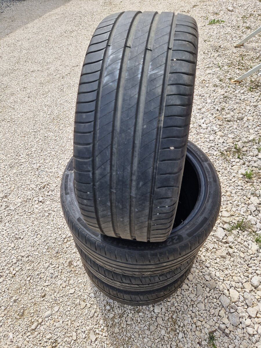 225/40 r18 4ks, letné pneumatiky