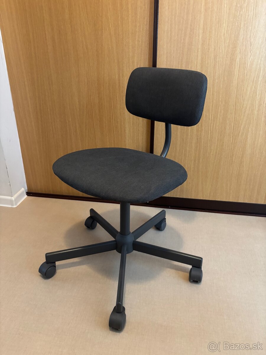 Otočná stolička BLECKBERGET (IKEA)
