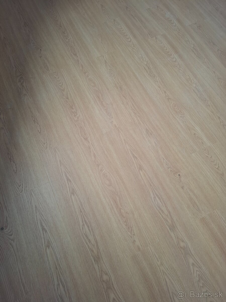 Predam podlahu Pergo Cappucino Oak ca 14.4 m2