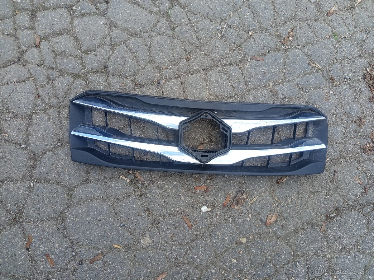 Suzuki S-cross maska