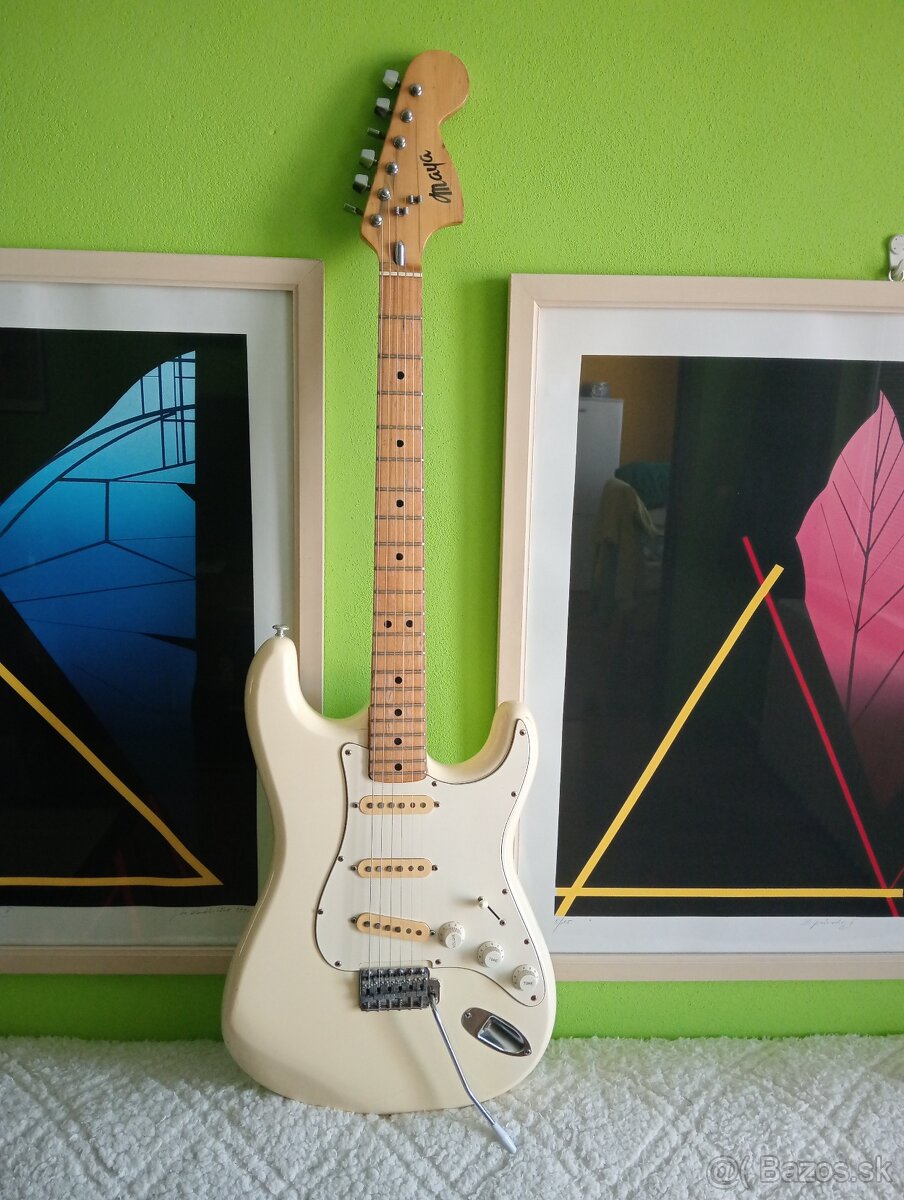 52 až 55 ročná vintage Maya Stratocaster (70. roky) - Japan