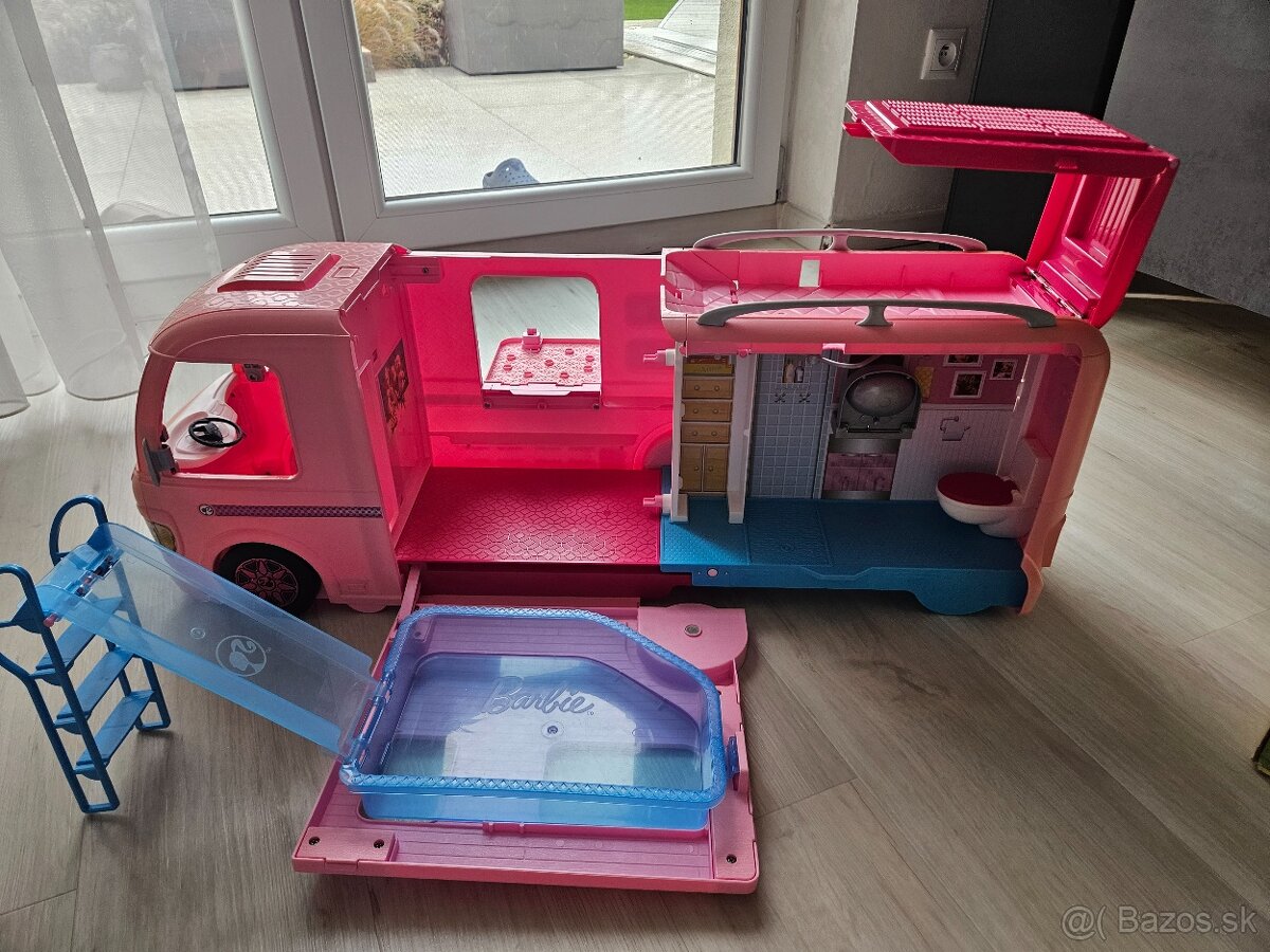 Barbie karavan
