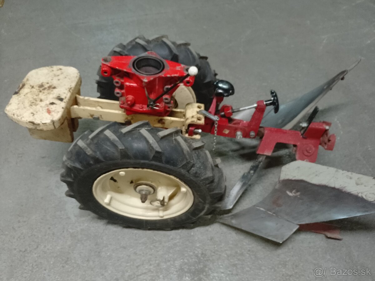 Vari převodovka T-20,oboustranný pluh+ nastavovací těleso