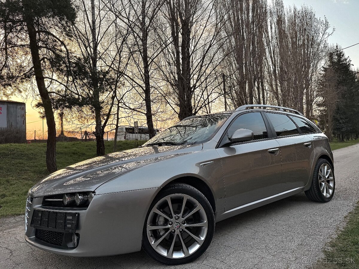 Alfa Romeo 159 Sportwagon 1.9 Mjtd 110kw 150ps • alu R18 •