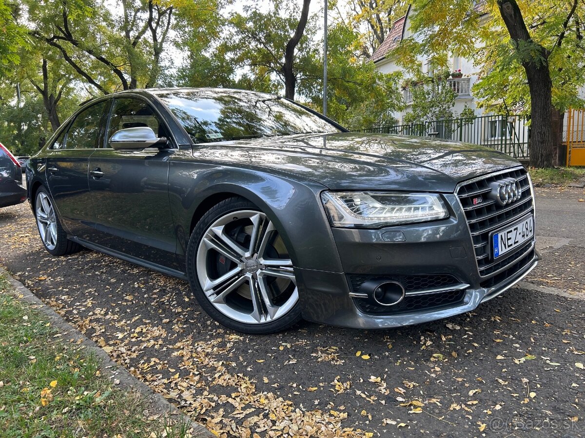 Audi S8 4.0 V8 TFSI Bi-Turbo quattro Tiptronic