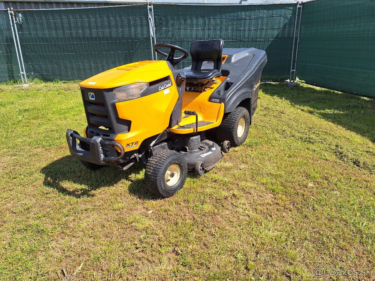 Predám traktorovú kosačku, záhradný traktor Cub Cadet xt2