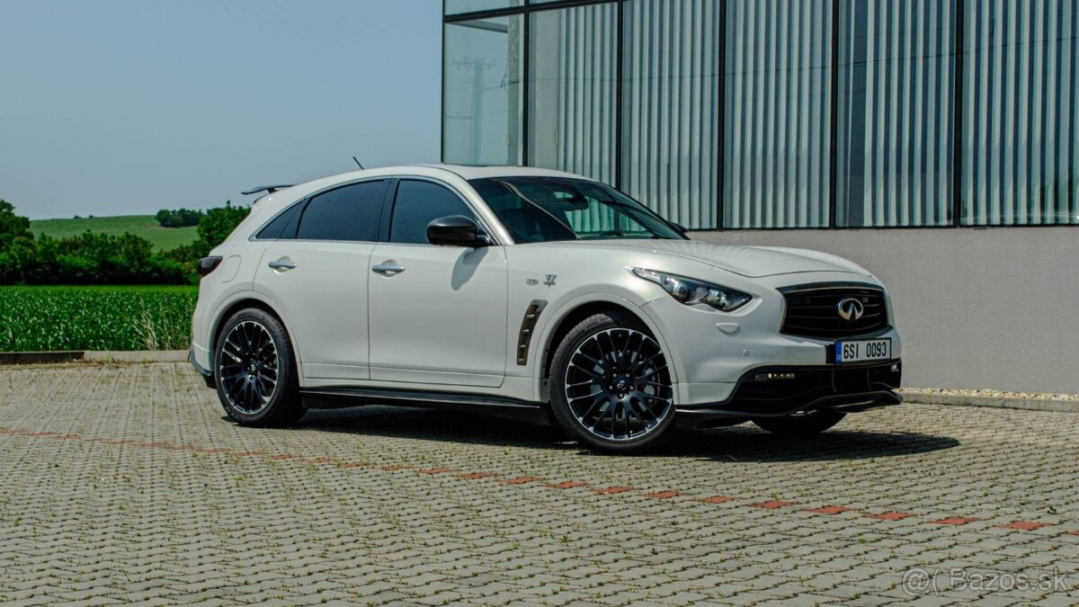 Infiniti FX Vettel by Brabus 309 kw 1 zo 150