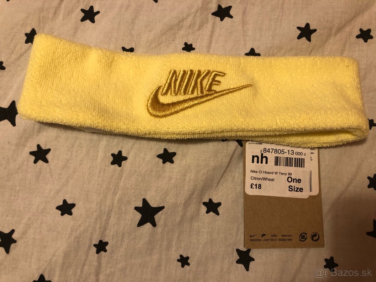 nova celenka Nike svetlo zlta pre dospelych