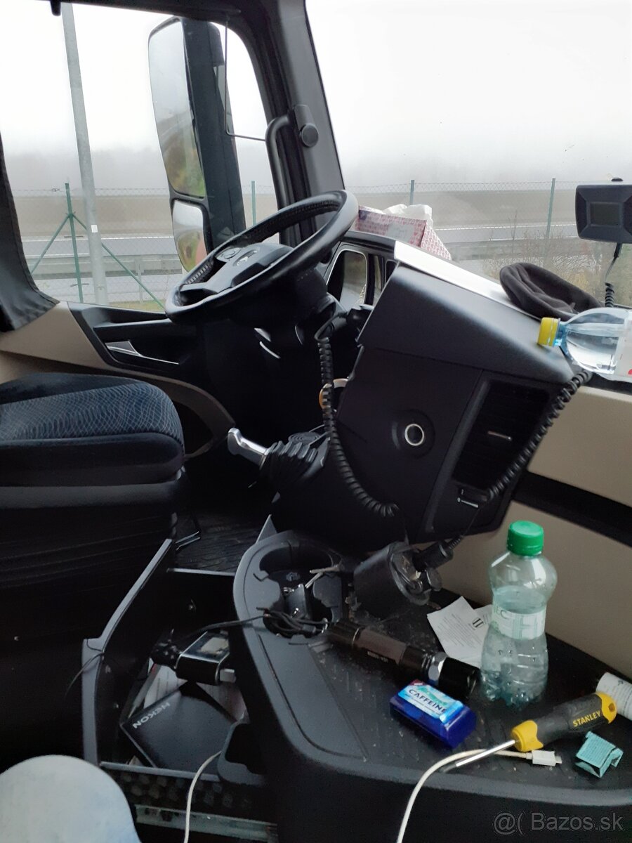 predám tahač Actros eur.6