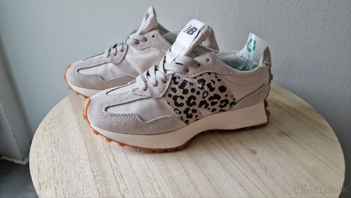 Predám dámske tenisky New Balance 327.velkost 37