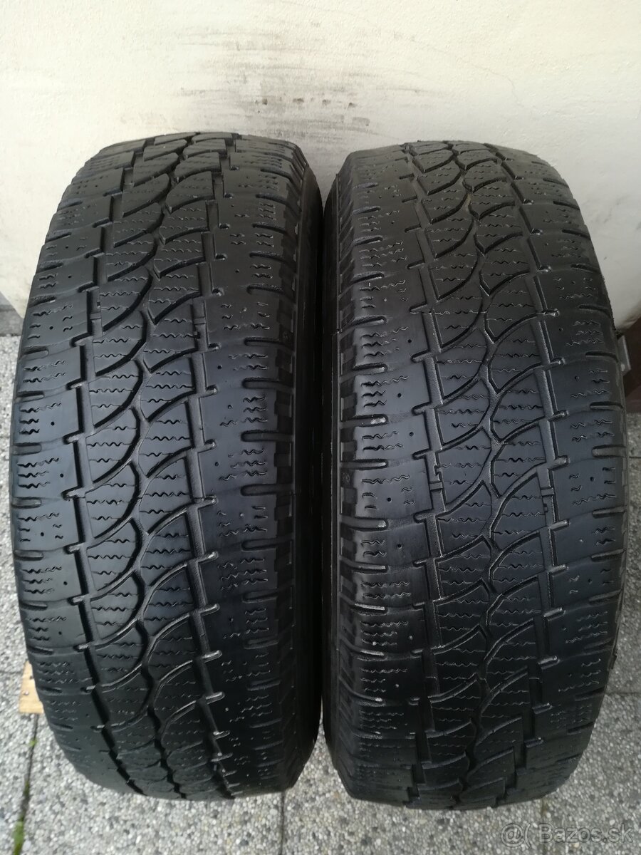 Zimné pneumatiky 215/70 R15C Sebring, 2ks