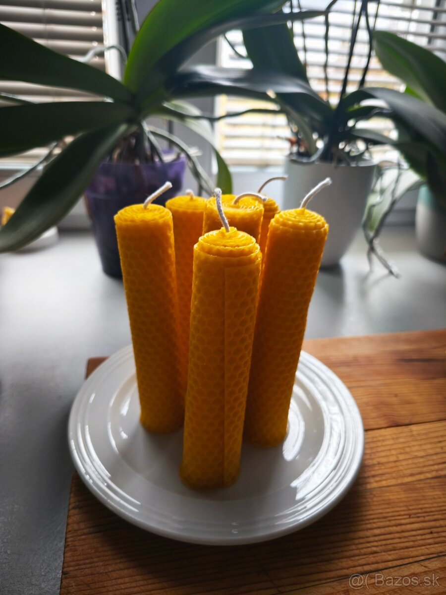 Sviečky zo včelieho vosku