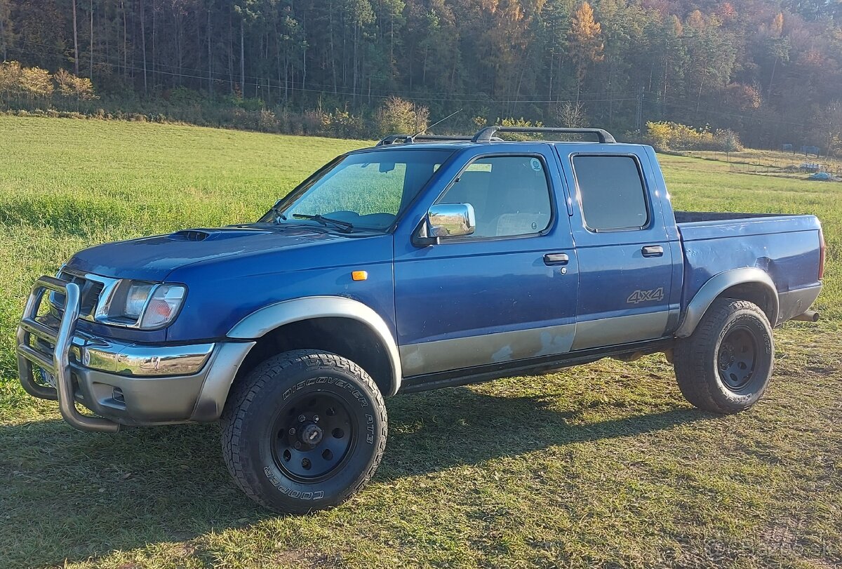 Nissan Navara D22