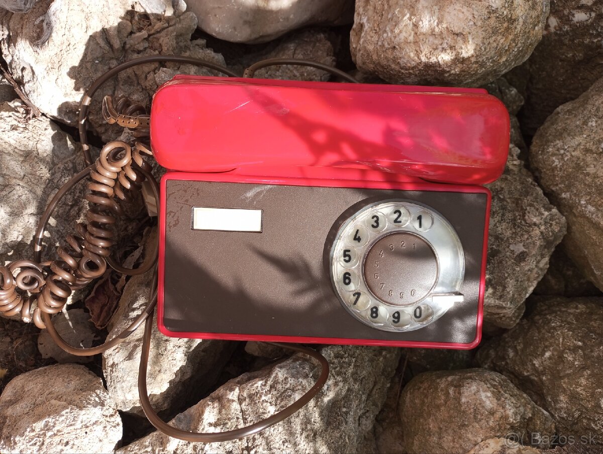 Retro telefón Tesla