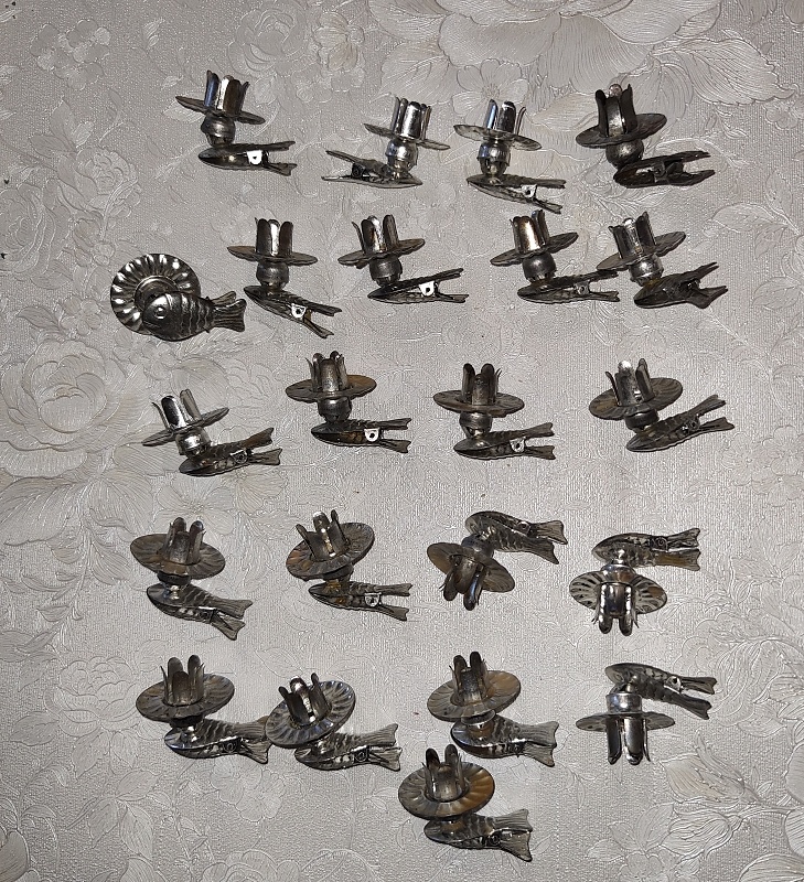 štipce na sviečky na vian. stromček 1,50