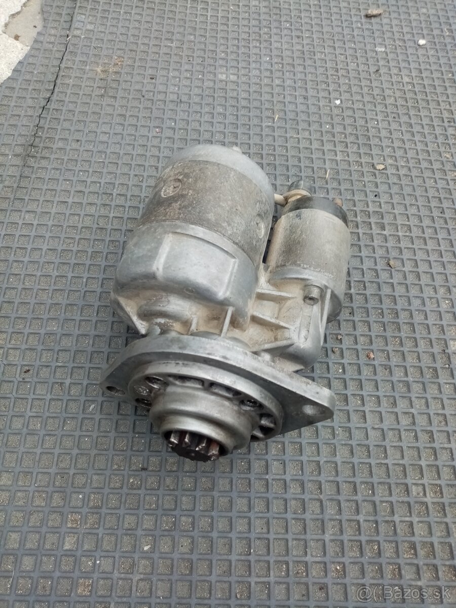 Predám štartér na škoda Felícia