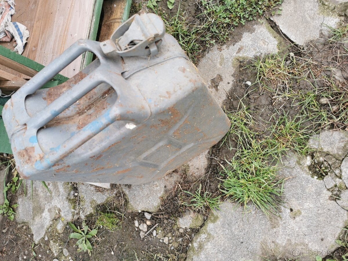 Bandaska na Benzín / naftu