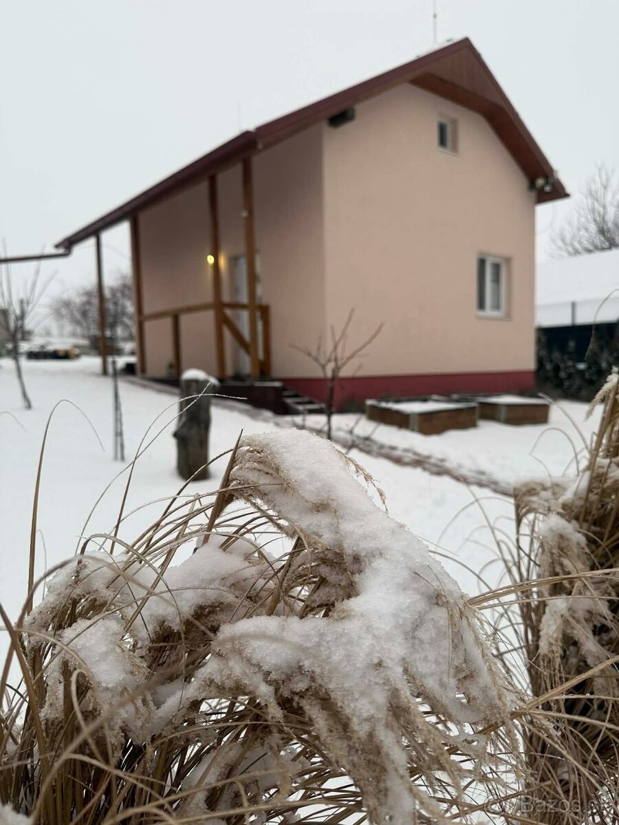 Celoročná chata nad mestom