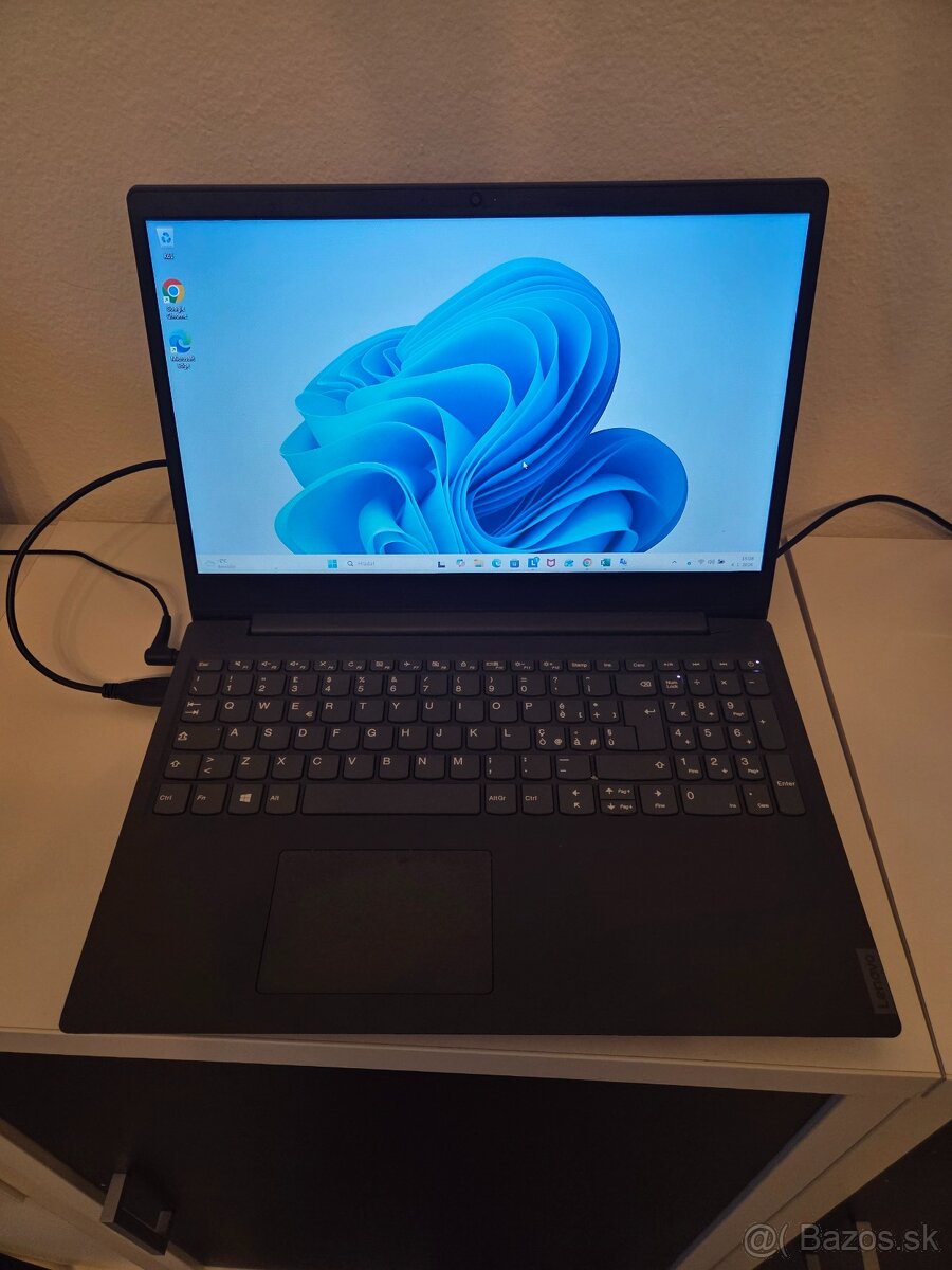 Lenovo V15